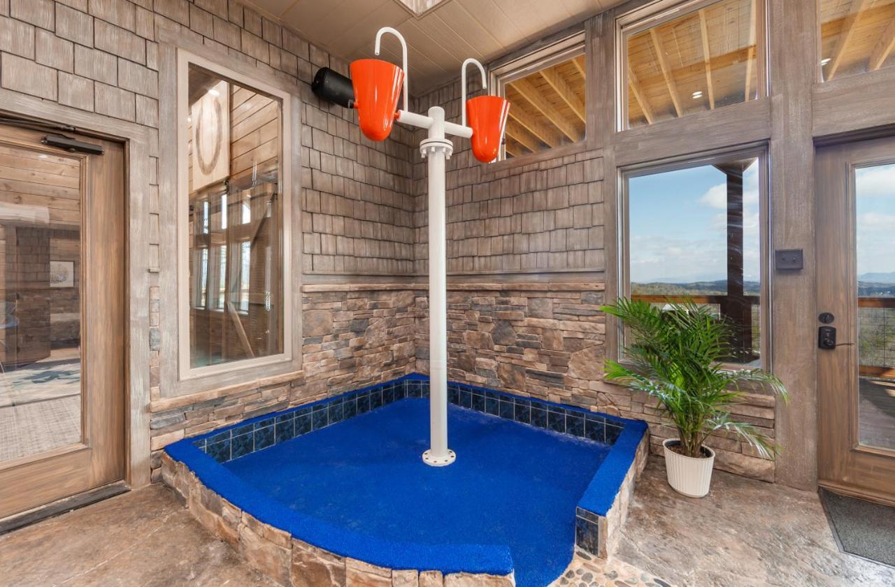 Splash Mountain Pool Hot Tub Theater Game Room سيفيرفيل المظهر الخارجي الصورة