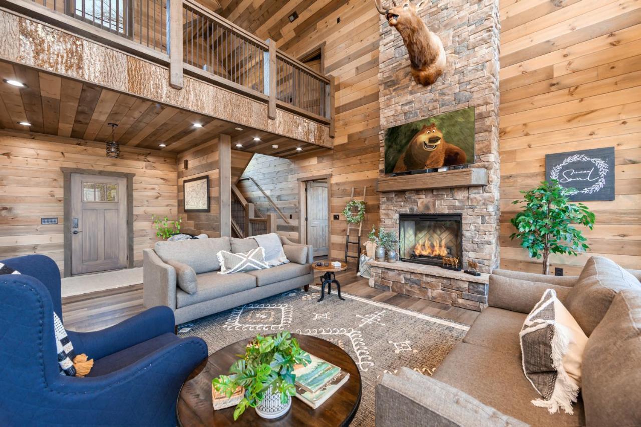 Splash Mountain Pool Hot Tub Theater Game Room سيفيرفيل المظهر الخارجي الصورة