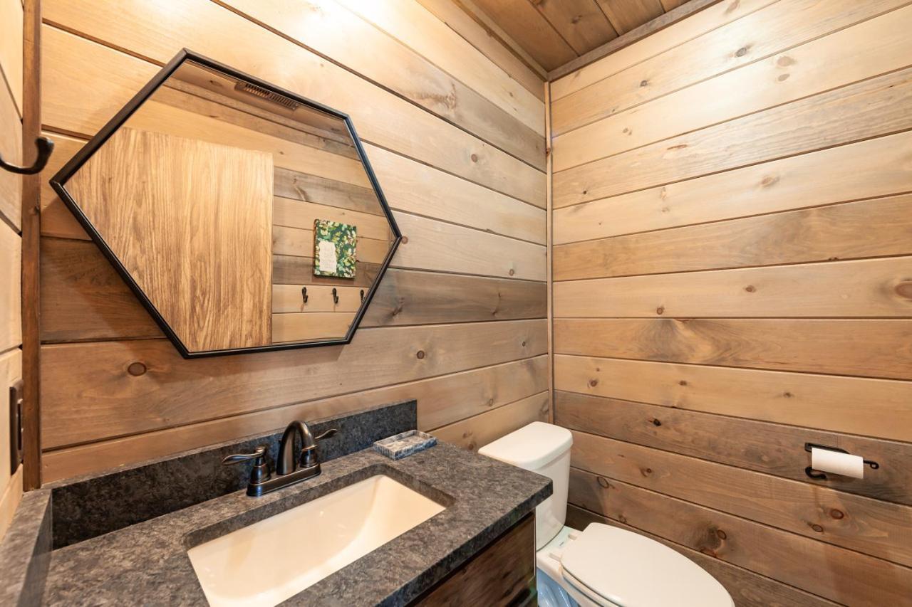 Splash Mountain Pool Hot Tub Theater Game Room سيفيرفيل المظهر الخارجي الصورة