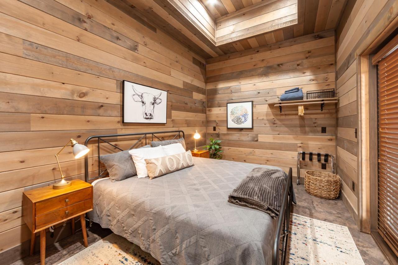 Splash Mountain Pool Hot Tub Theater Game Room سيفيرفيل المظهر الخارجي الصورة