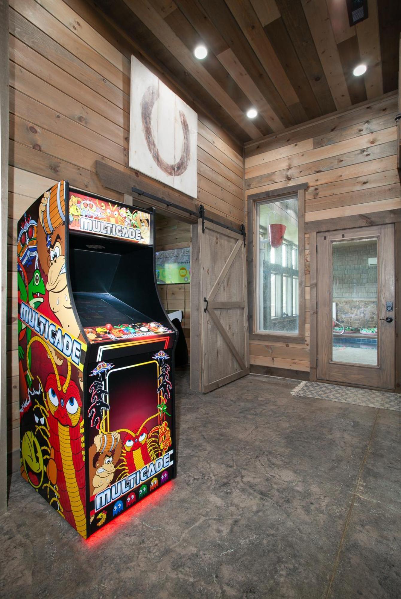 Splash Mountain Pool Hot Tub Theater Game Room سيفيرفيل المظهر الخارجي الصورة